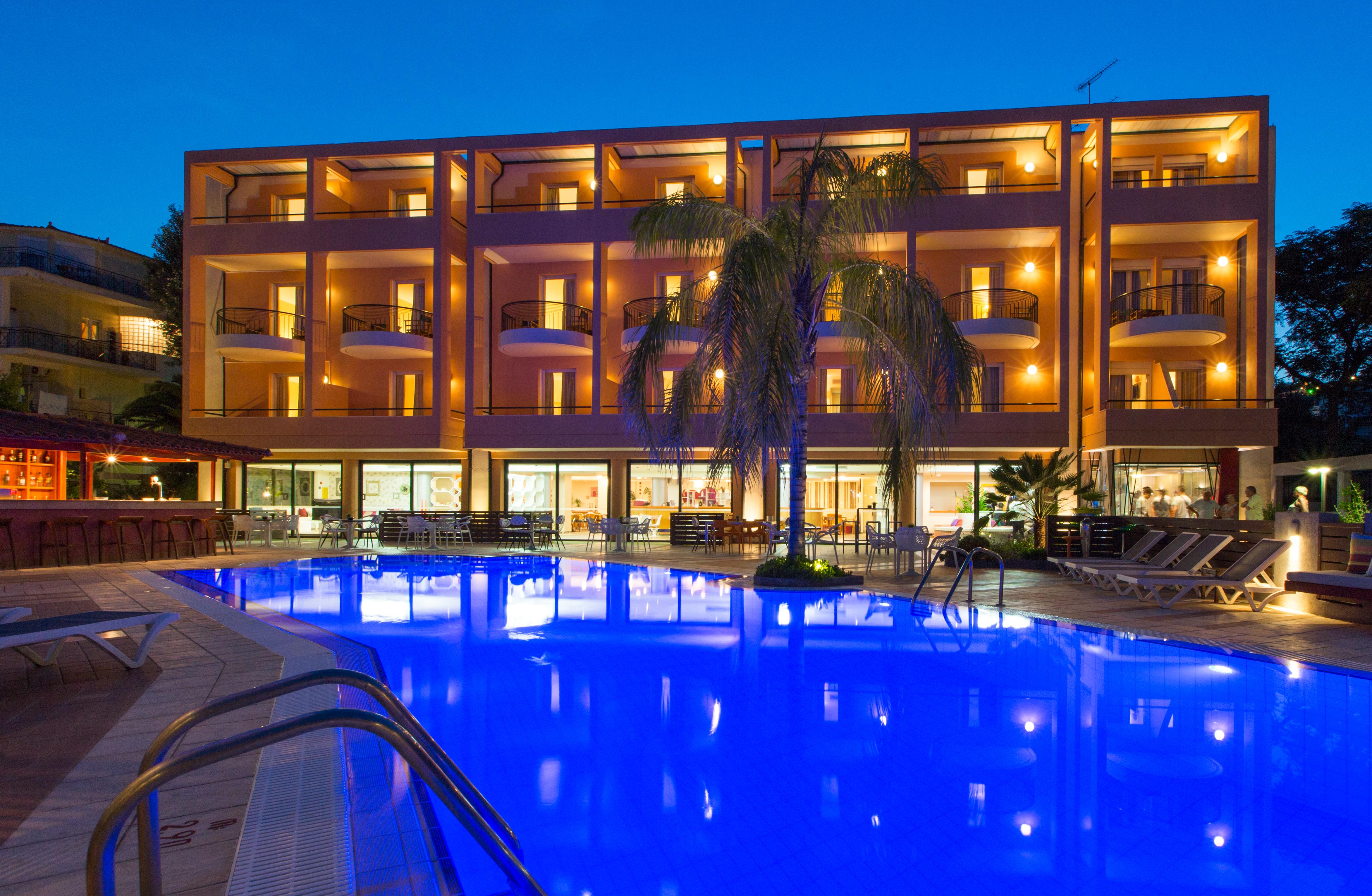 Flisvos Royal Hotel & Suites تولو المظهر الخارجي الصورة