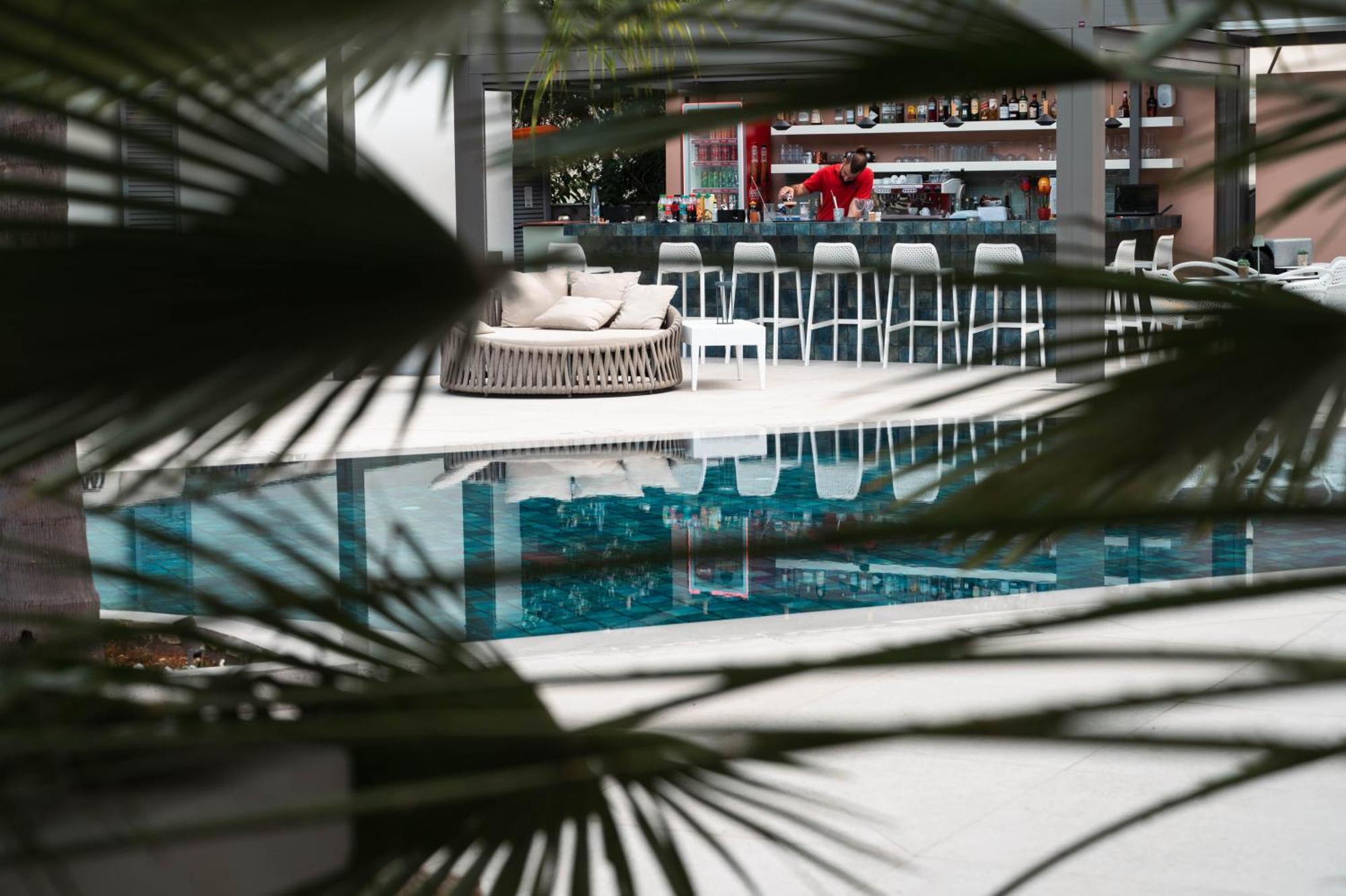 Flisvos Royal Hotel & Suites تولو المظهر الخارجي الصورة