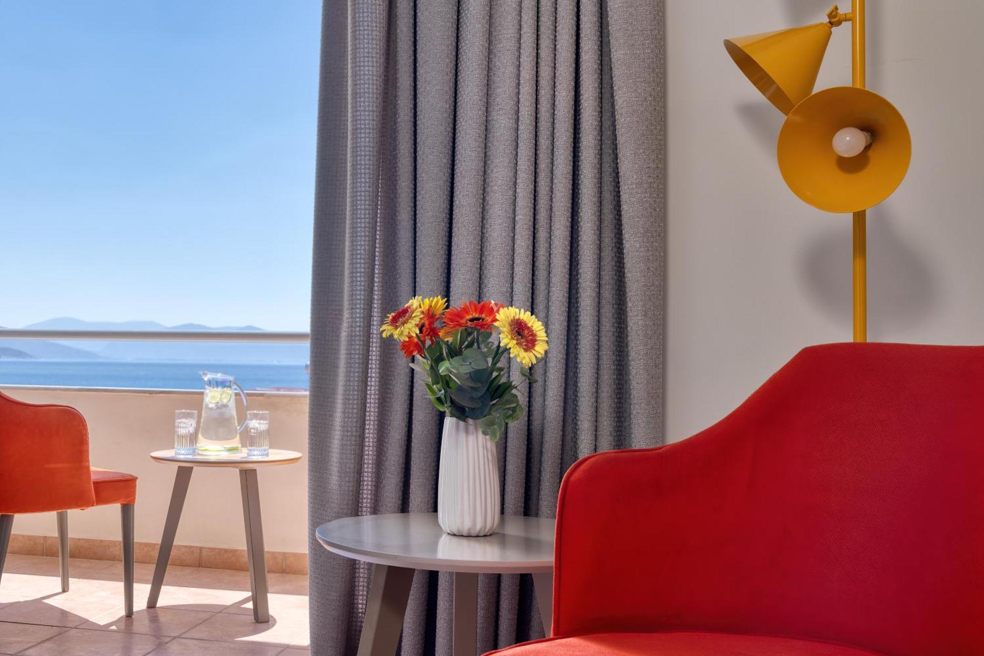 Flisvos Royal Hotel & Suites تولو المظهر الخارجي الصورة